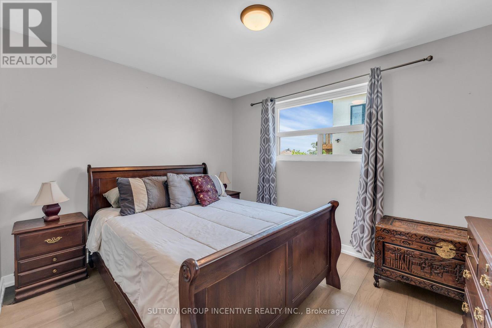 55 Dorward Drive, Toronto, Ontario  M9V 2J4 - Photo 22 - W12292431