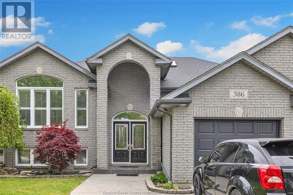 MLS# 25018290: 386 EAST PUCE ROAD, Lakeshore, Canada