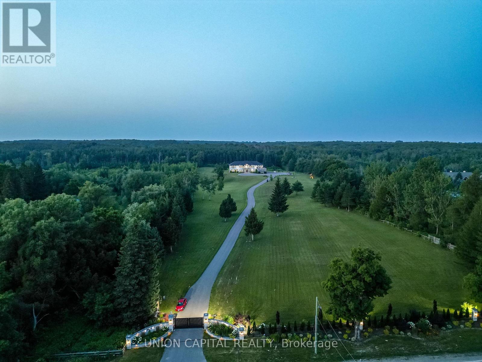16033 Mississauga Road, Caledon, Ontario  L7C 1X8 - Photo 2 - W12293538