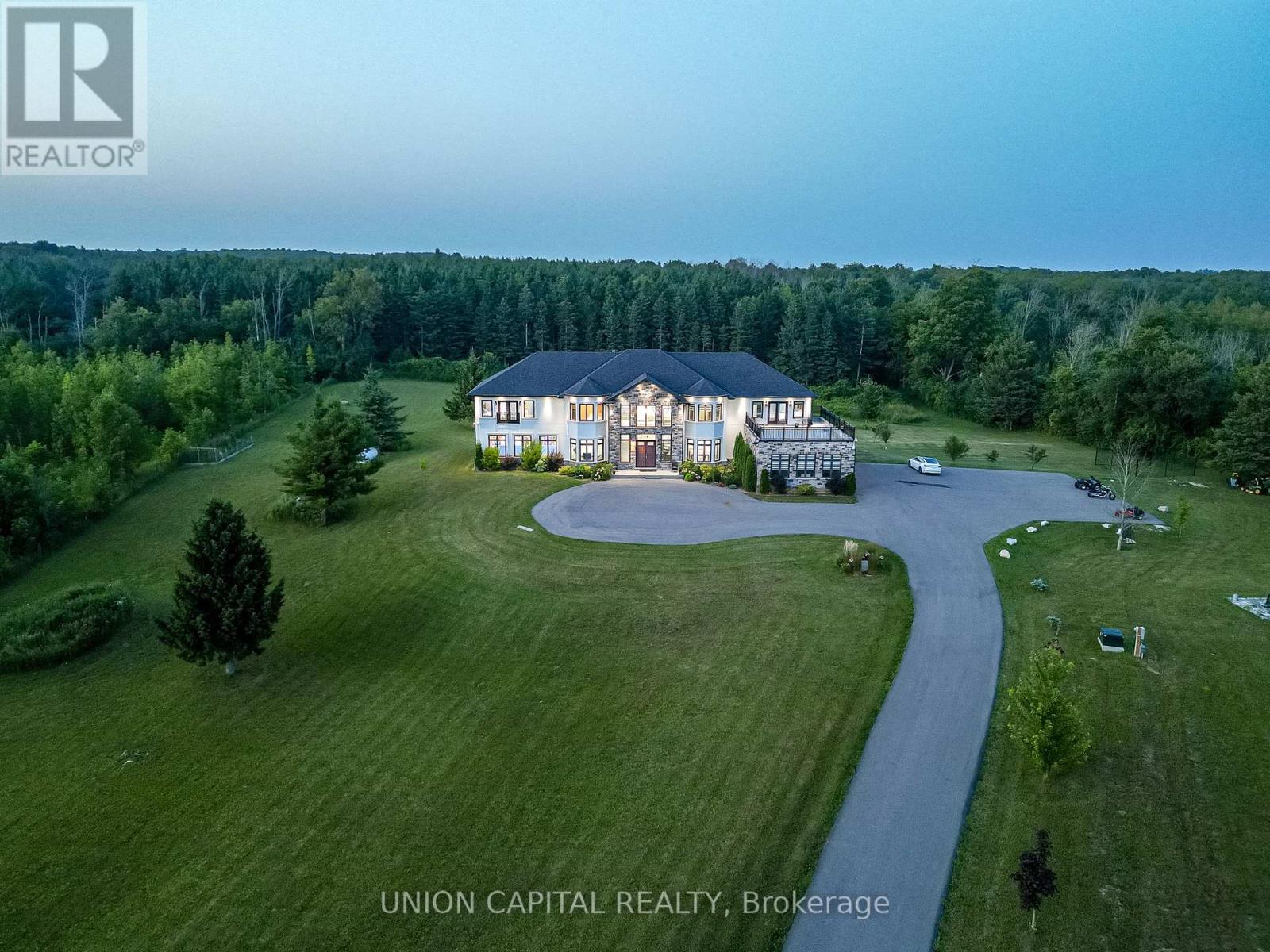16033 Mississauga Road, Caledon, Ontario  L7C 1X8 - Photo 3 - W12293538