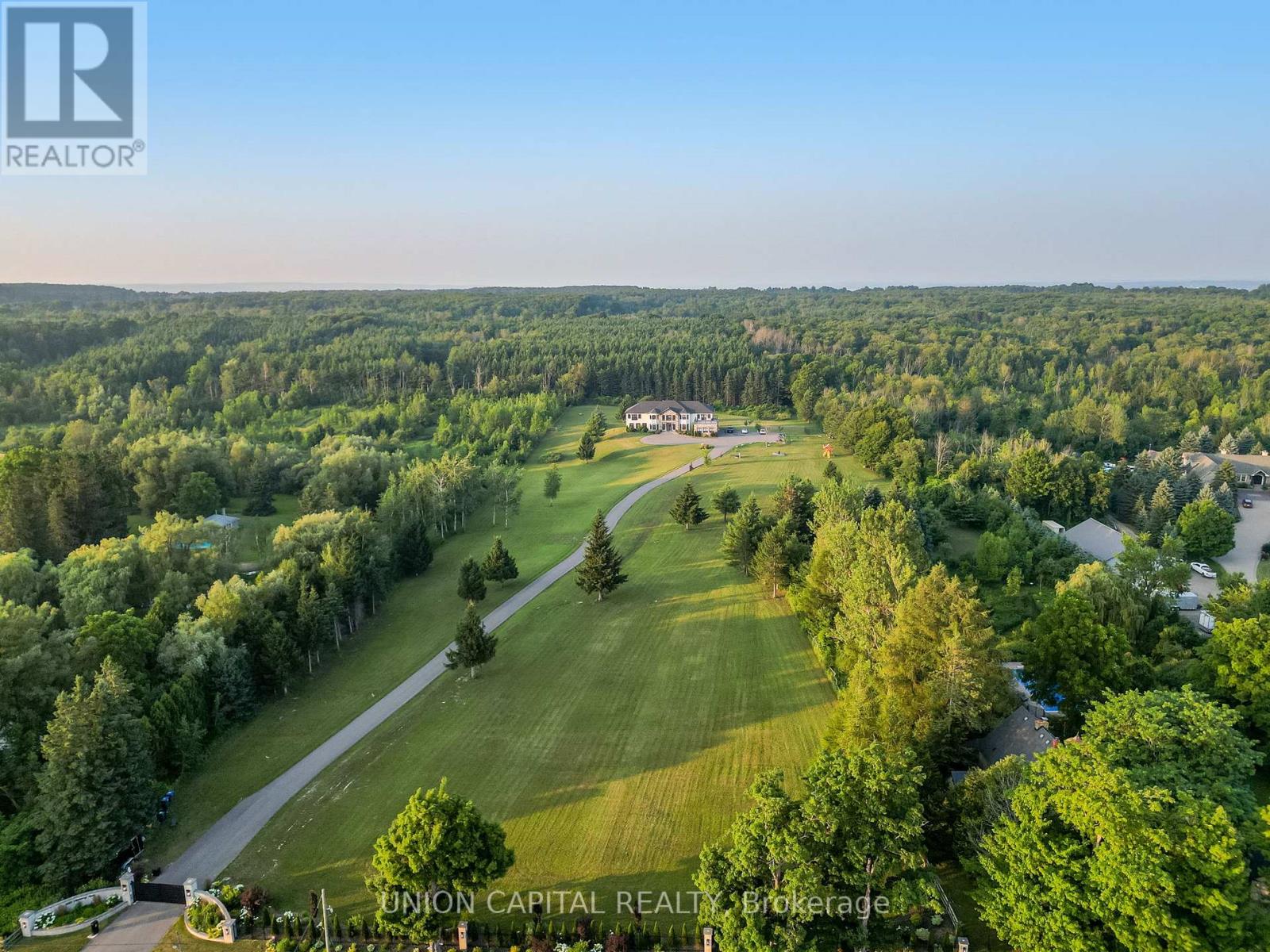 16033 Mississauga Road, Caledon, Ontario  L7C 1X8 - Photo 4 - W12293538
