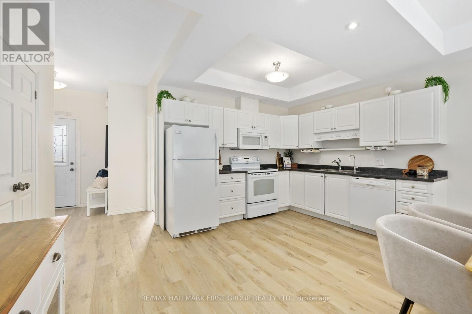 203 - 17 George Court, Cramahe, Ontario  K0K 1S0 - Photo 17 - X12293585