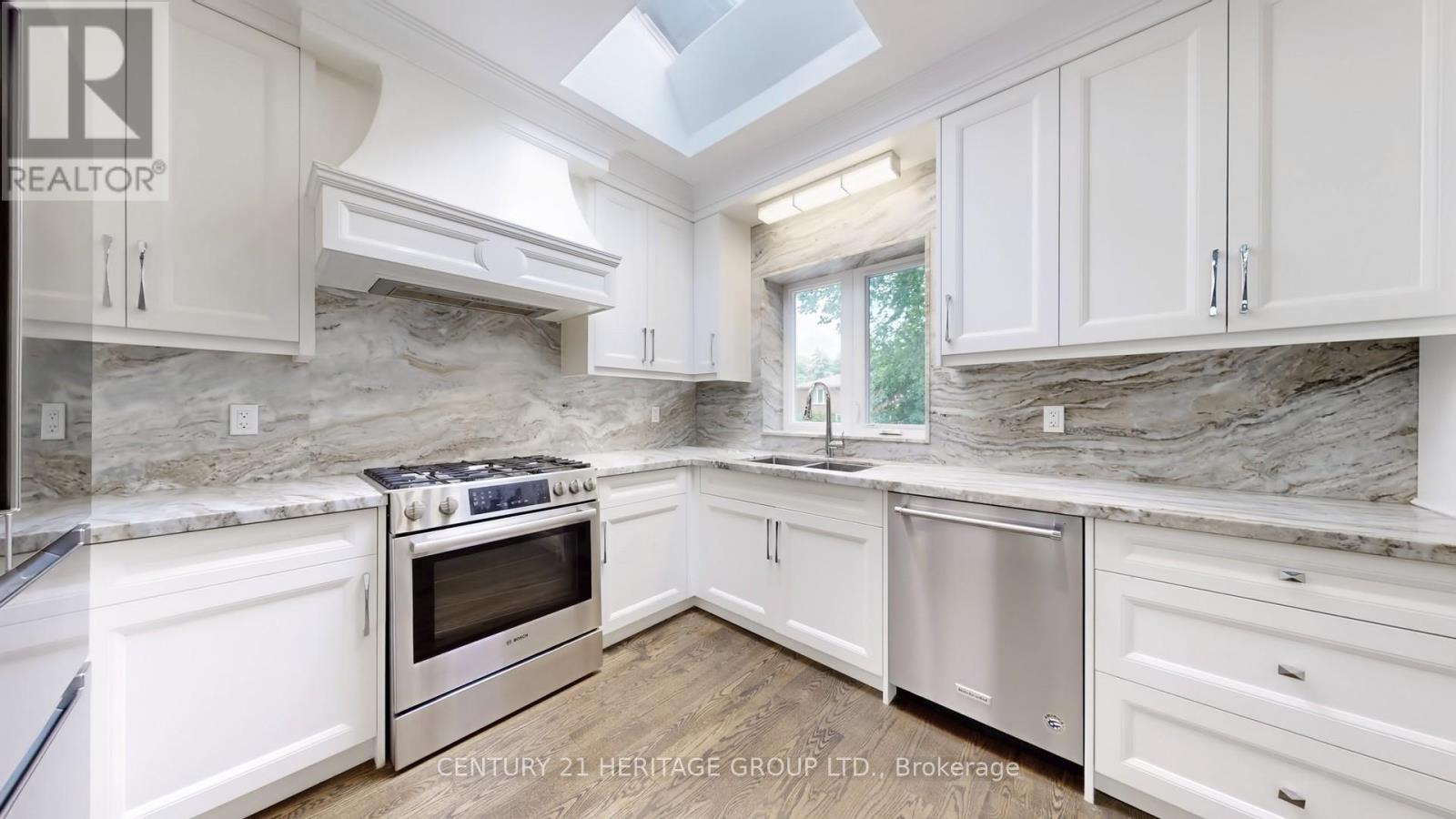 321 Betty Ann Drive, Toronto, Ontario  M2R 1B4 - Photo 13 - C12293657