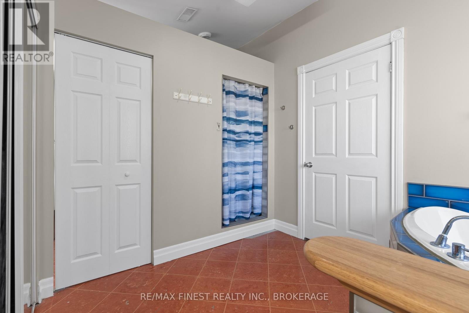 6955 County 2 Road, Loyalist, Ontario  K7R 3K6 - Photo 25 - X12293839