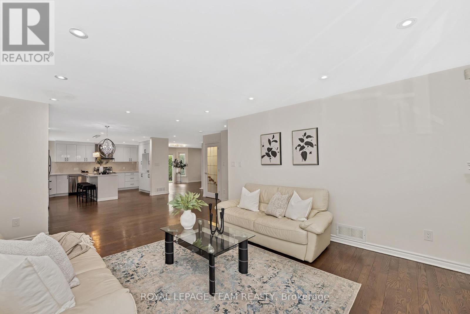 27 Heritage Grove Crescent, Ottawa, Ontario  K2S 1R2 - Photo 16 - X12293928