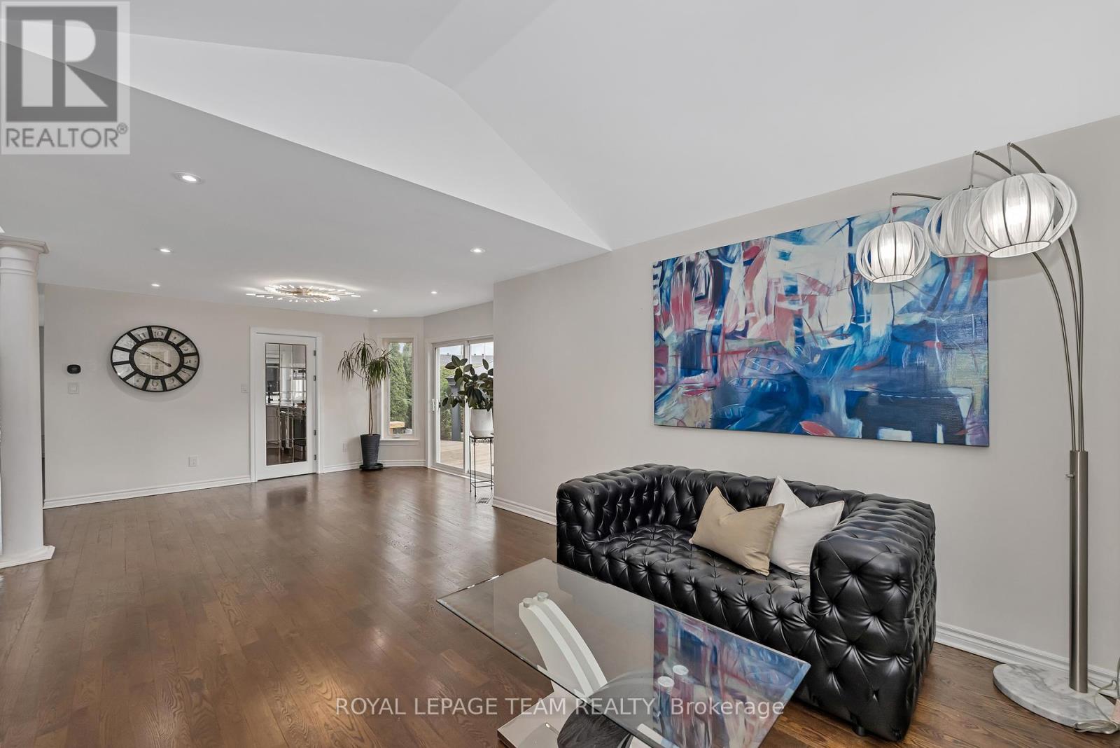 27 Heritage Grove Crescent, Ottawa, Ontario  K2S 1R2 - Photo 7 - X12293928