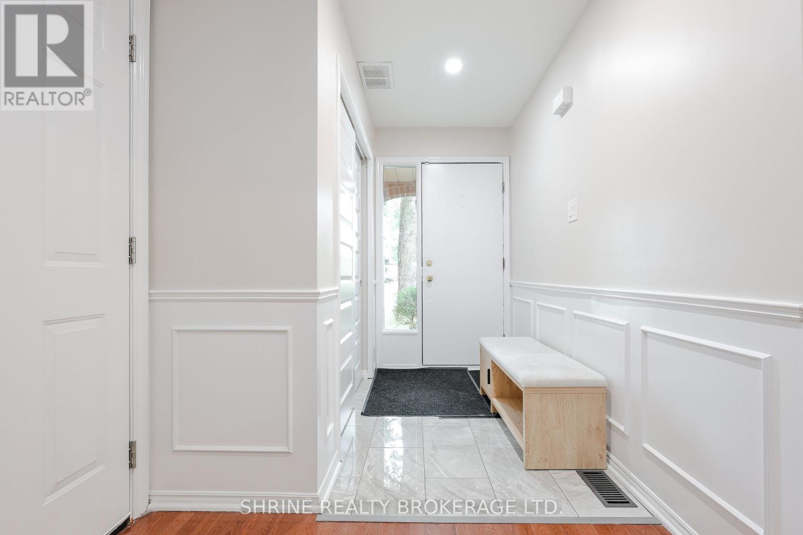 661 Upper Queen Street, London South, Ontario  N6J 4Y6 - Photo 5 - X12293893