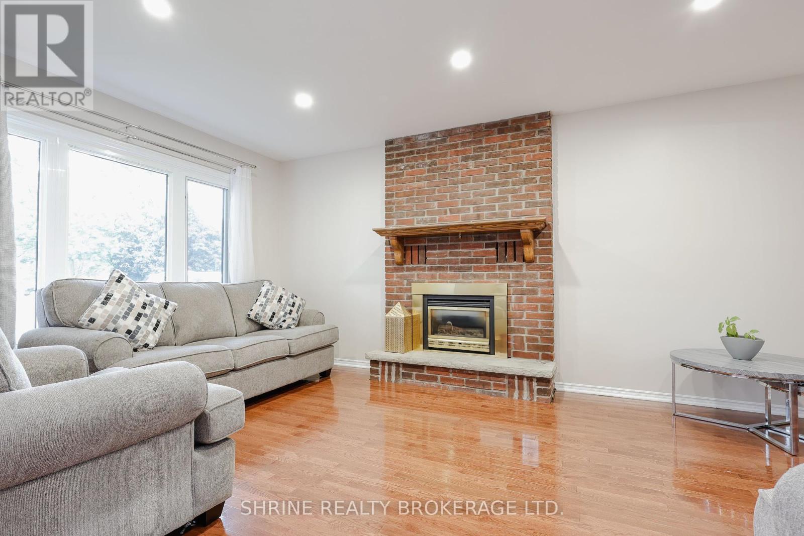 661 Upper Queen Street, London South, Ontario  N6J 4Y6 - Photo 7 - X12293893