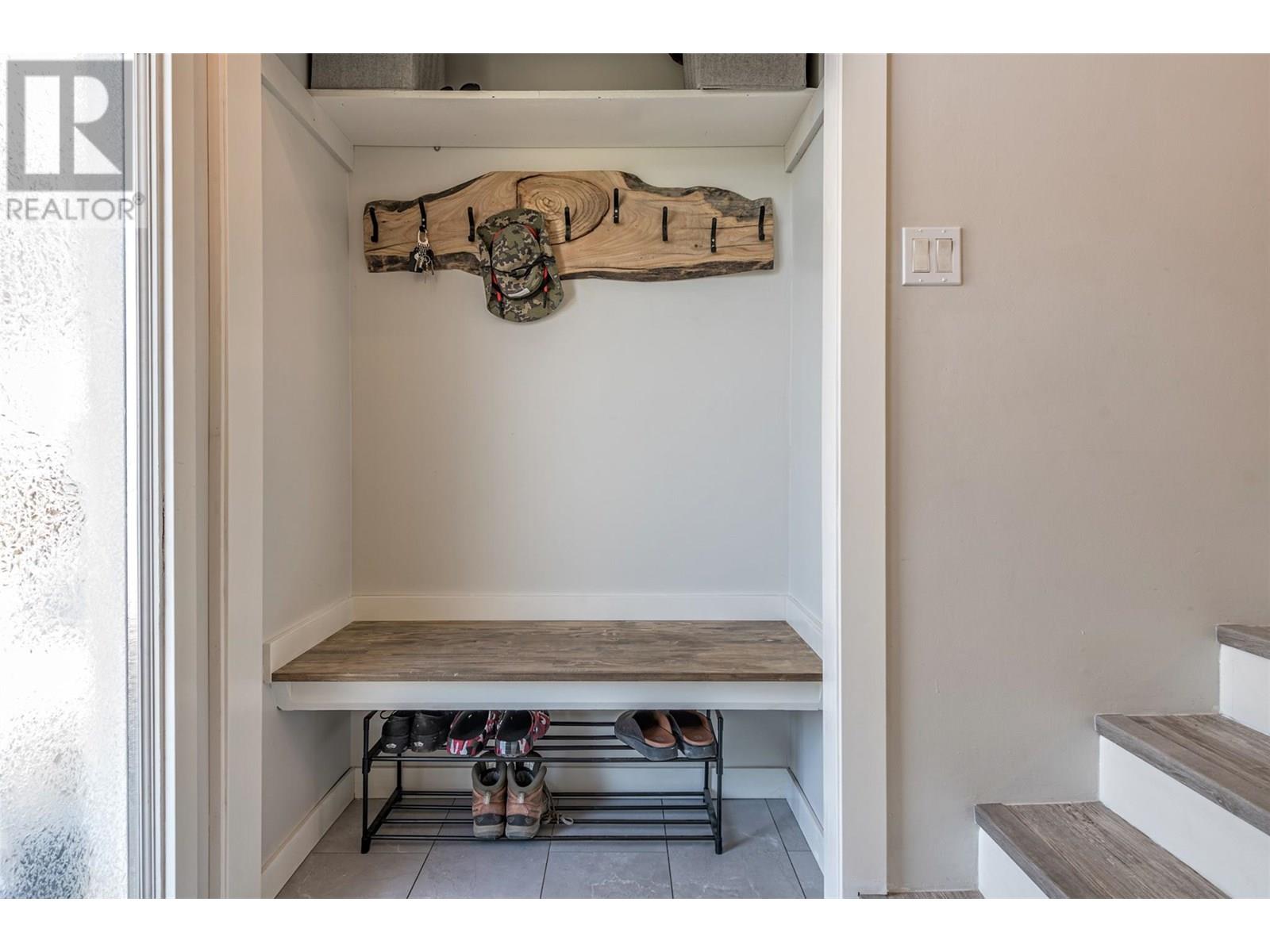 10592 Sherman Drive, Lake Country, British Columbia  V4V 1W2 - Photo 6 - 10356367