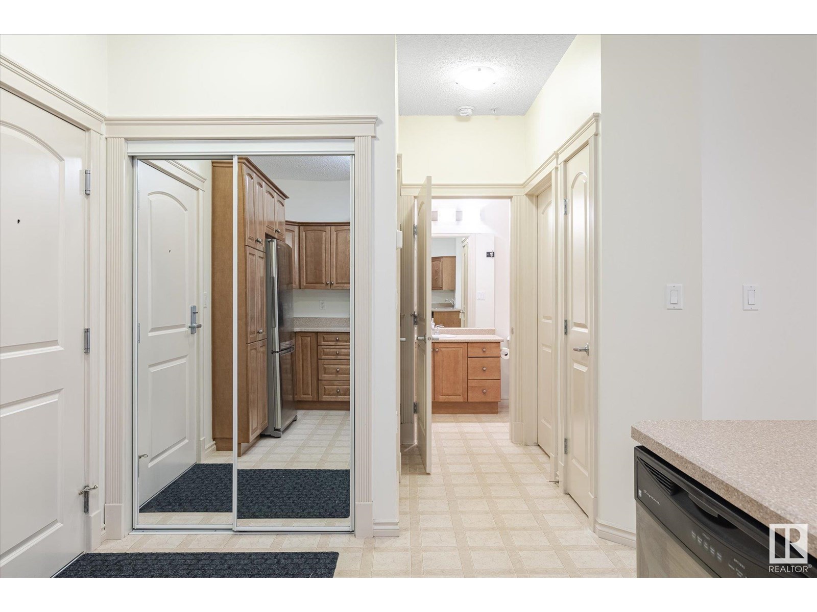 #111 9820 165 St Nw, Edmonton, Alberta  T5P 0N3 - Photo 7 - E4448522