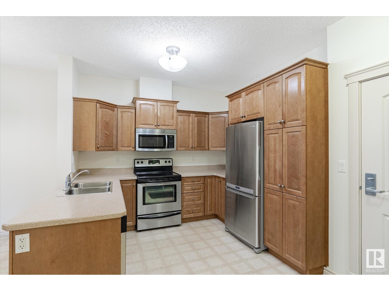 #111 9820 165 St Nw, Edmonton, Alberta  T5P 0N3 - Photo 3 - E4448522