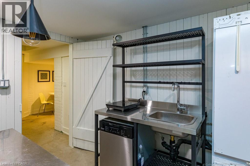 72 Sherman Avenue S Unit# 3b, Hamilton, Ontario  L8M 2P7 - Photo 7 - 40752518