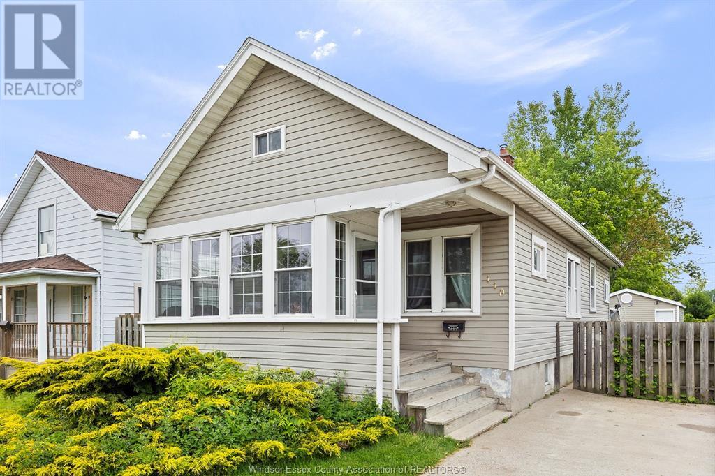 Property at 110 ERIE STREET South image 3