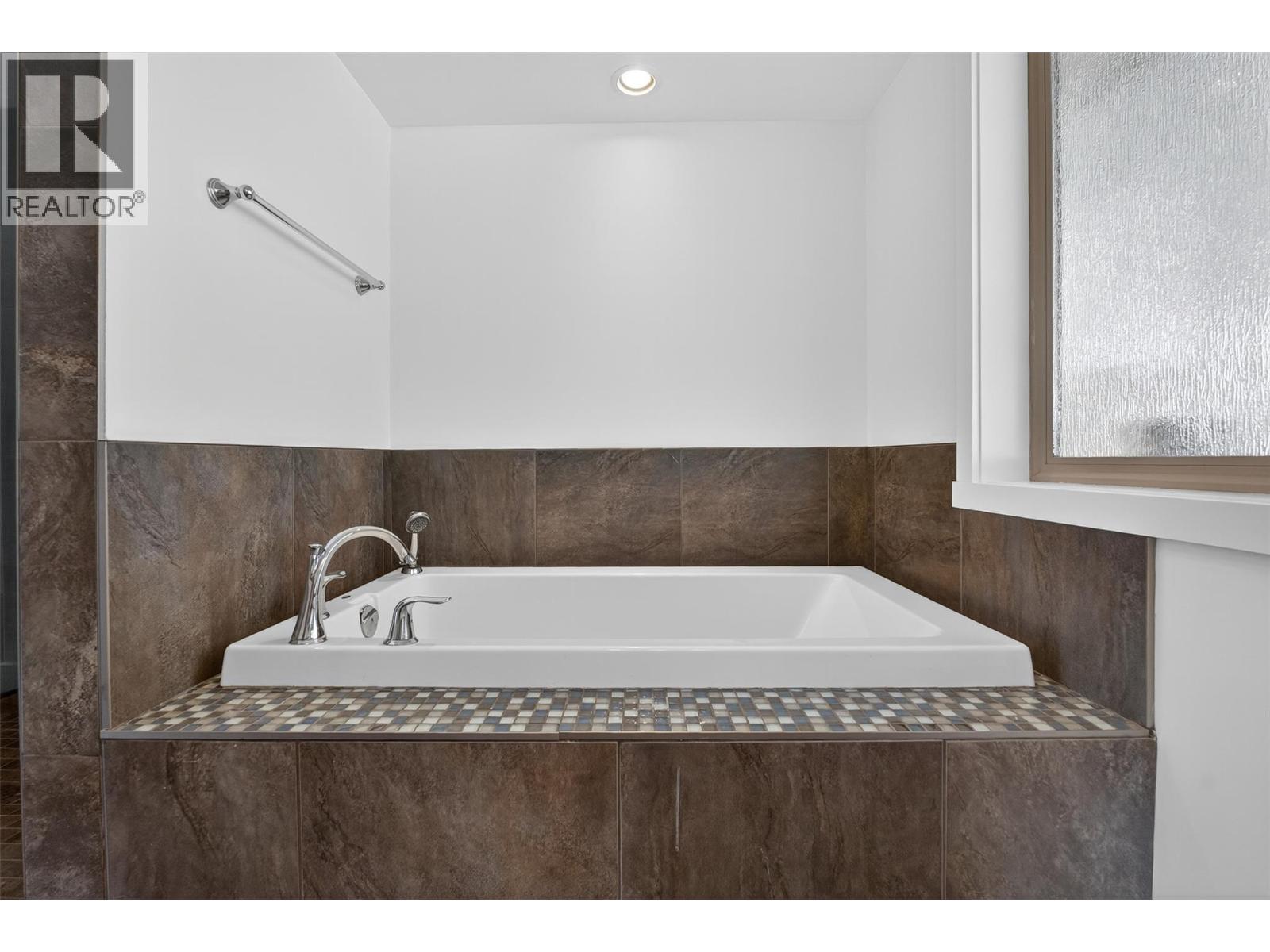 2225 Sunview Drive, West Kelowna, British Columbia  V1Z 4B9 - Photo 38 - 10356506