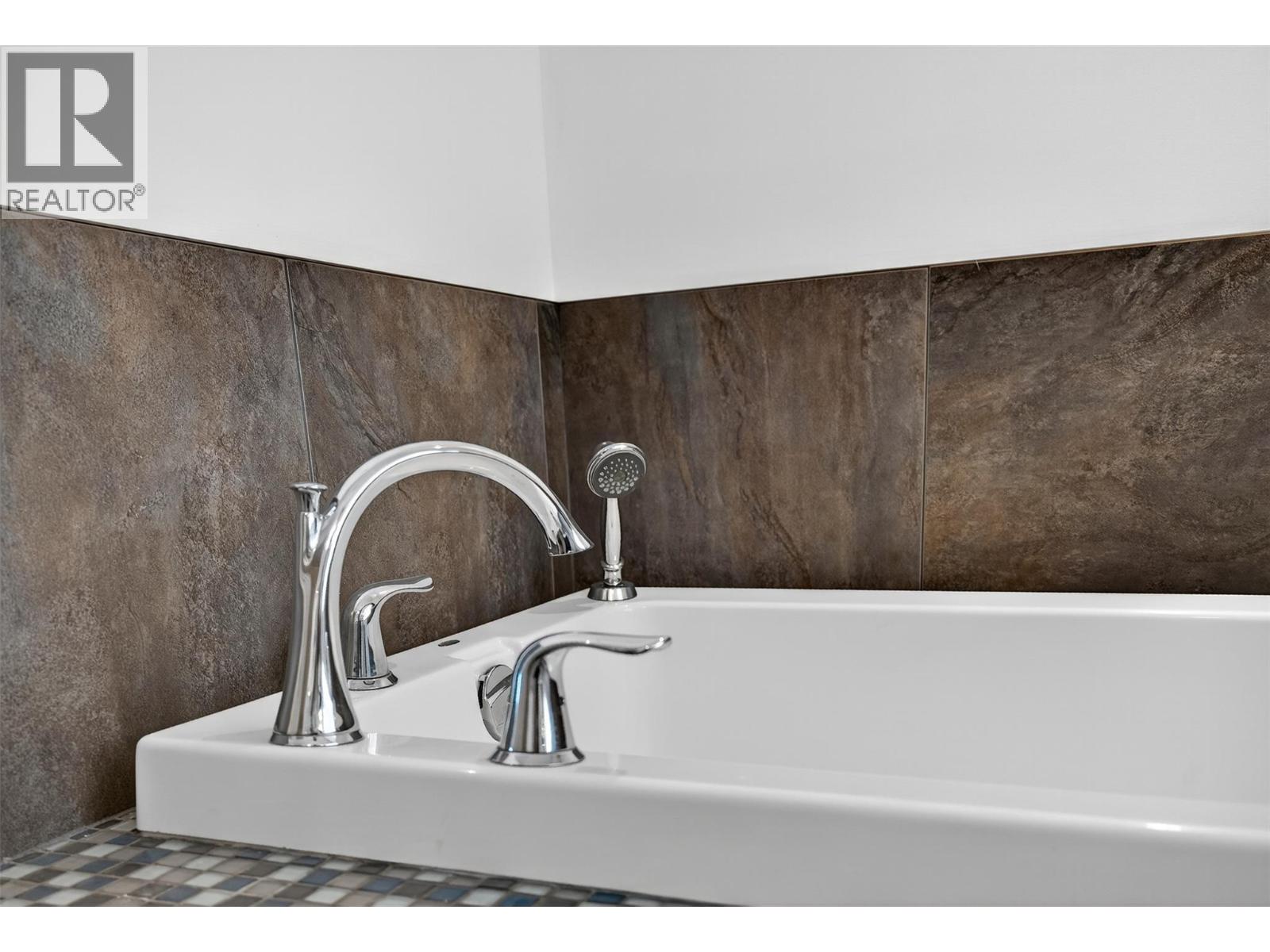 2225 Sunview Drive, West Kelowna, British Columbia  V1Z 4B9 - Photo 39 - 10356506