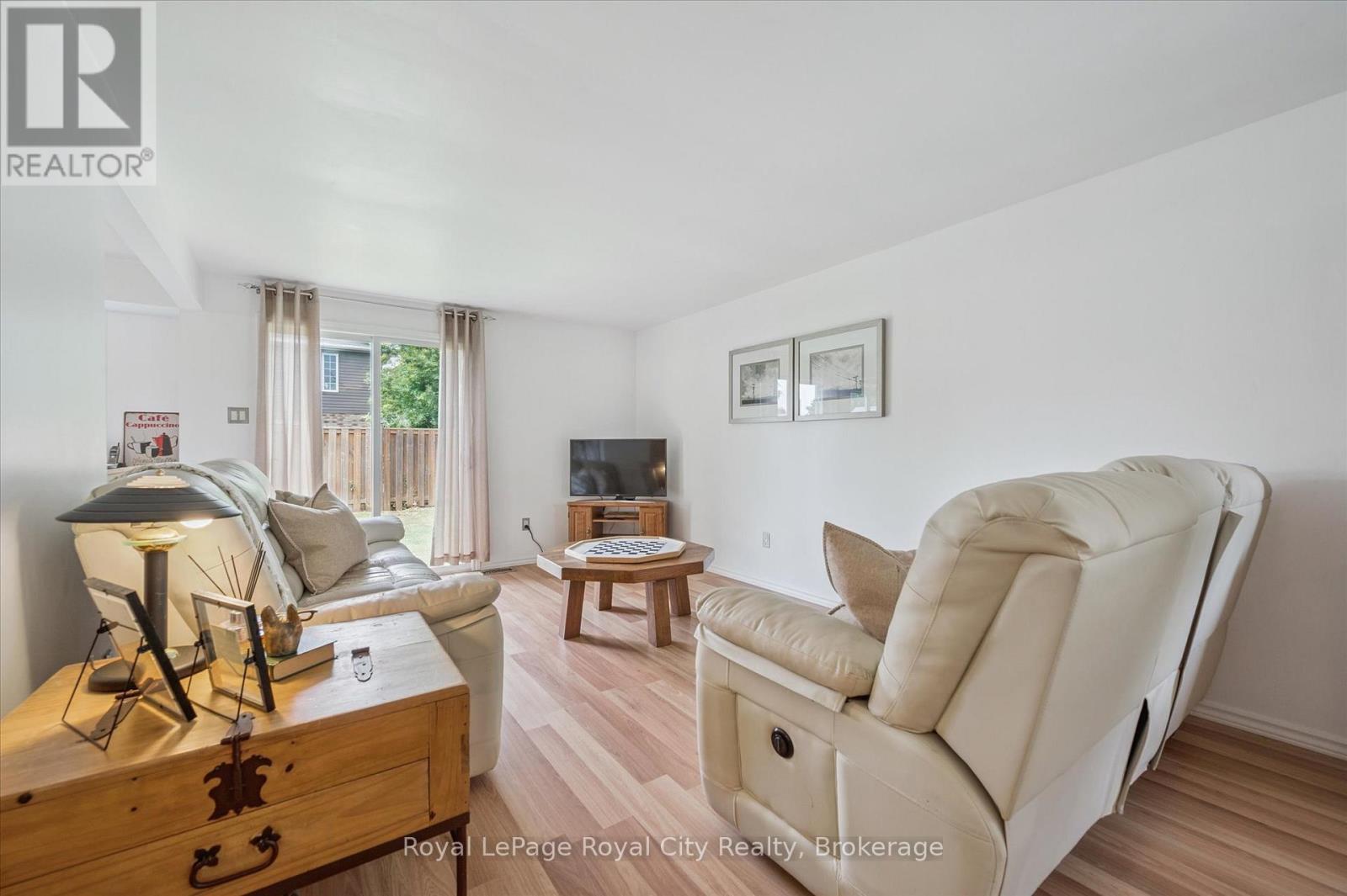 289 Strathallan Street, Centre Wellington, Ontario  N1M 3L6 - Photo 5 - X12293889