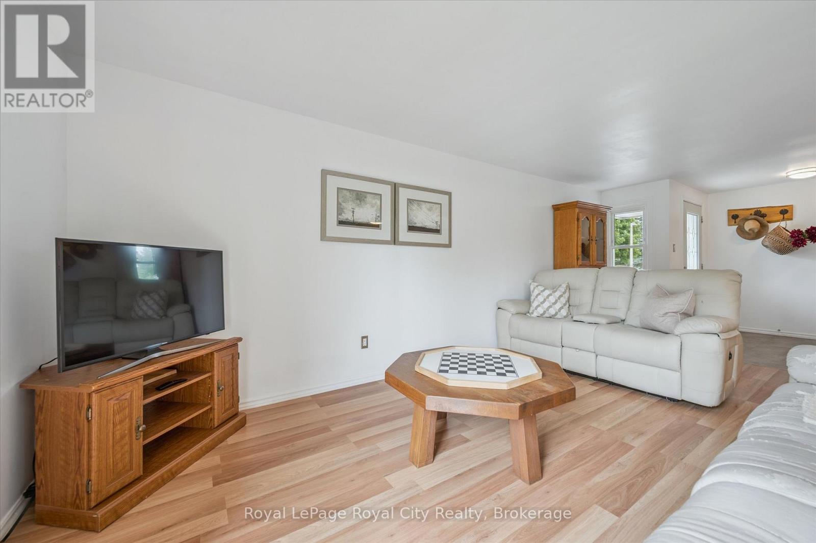 289 Strathallan Street, Centre Wellington, Ontario  N1M 3L6 - Photo 7 - X12293889