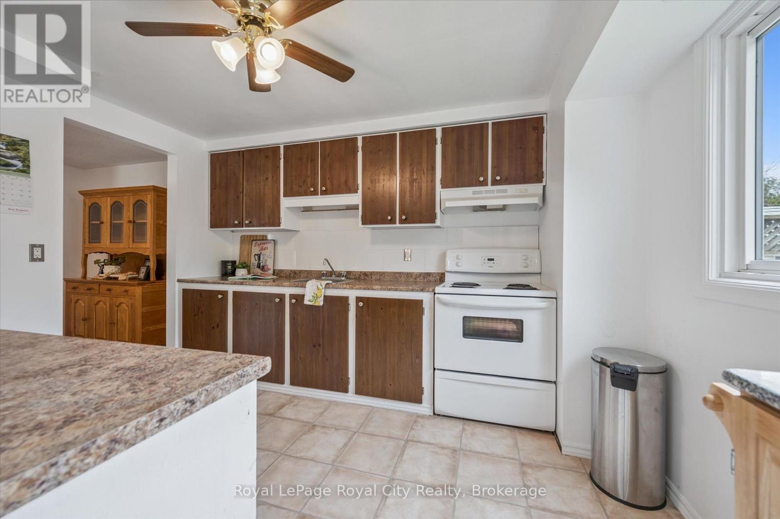 289 Strathallan Street, Centre Wellington, Ontario  N1M 3L6 - Photo 9 - X12293889