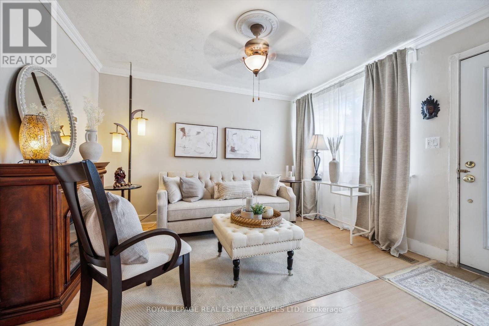 1059 Westmount Avenue, Mississauga, Ontario  L5E 1X5 - Photo 12 - W12293713