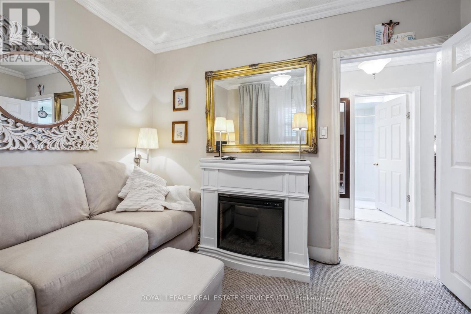 1059 Westmount Avenue, Mississauga, Ontario  L5E 1X5 - Photo 21 - W12293713