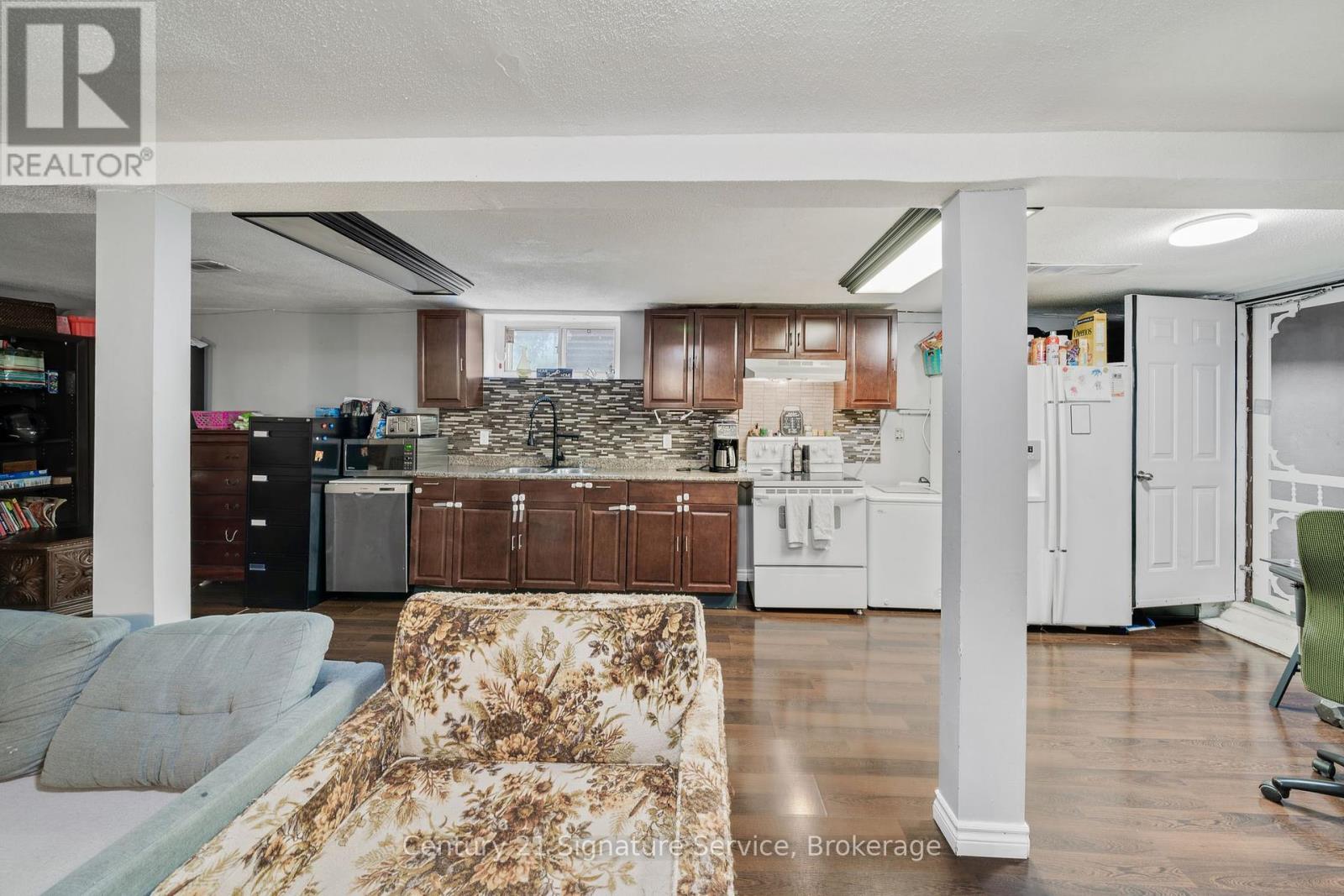 144 Voltarie Crescent, Mississauga, Ontario  L5A 2A4 - Photo 21 - W12293756