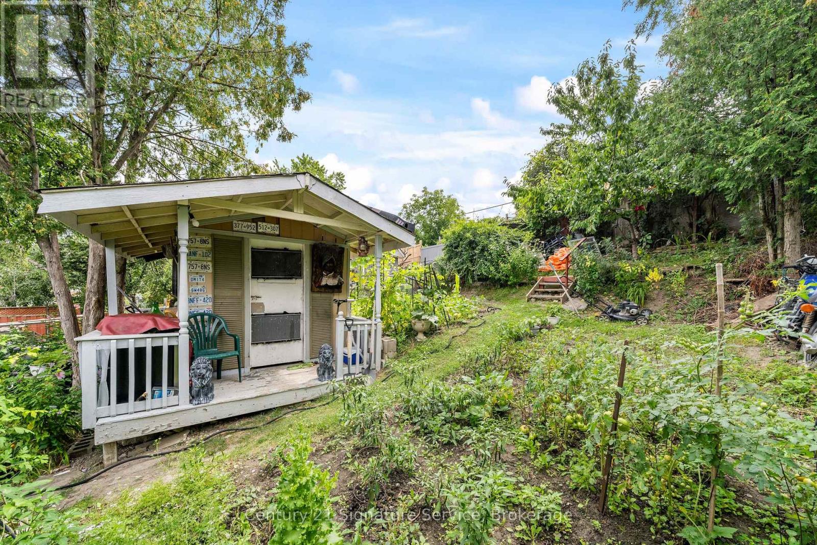 144 Voltarie Crescent, Mississauga, Ontario  L5A 2A4 - Photo 28 - W12293756