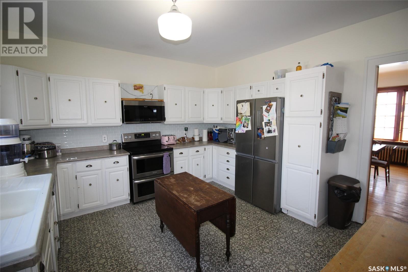 215 7th Avenue E, Shaunavon, Saskatchewan  S0N 2M0 - Photo 12 - SK013088
