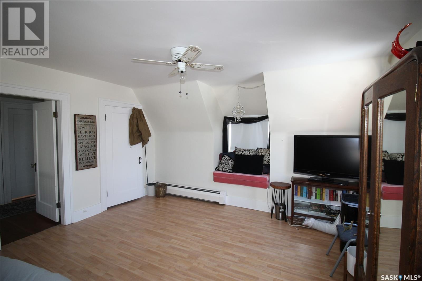 215 7th Avenue E, Shaunavon, Saskatchewan  S0N 2M0 - Photo 25 - SK013088