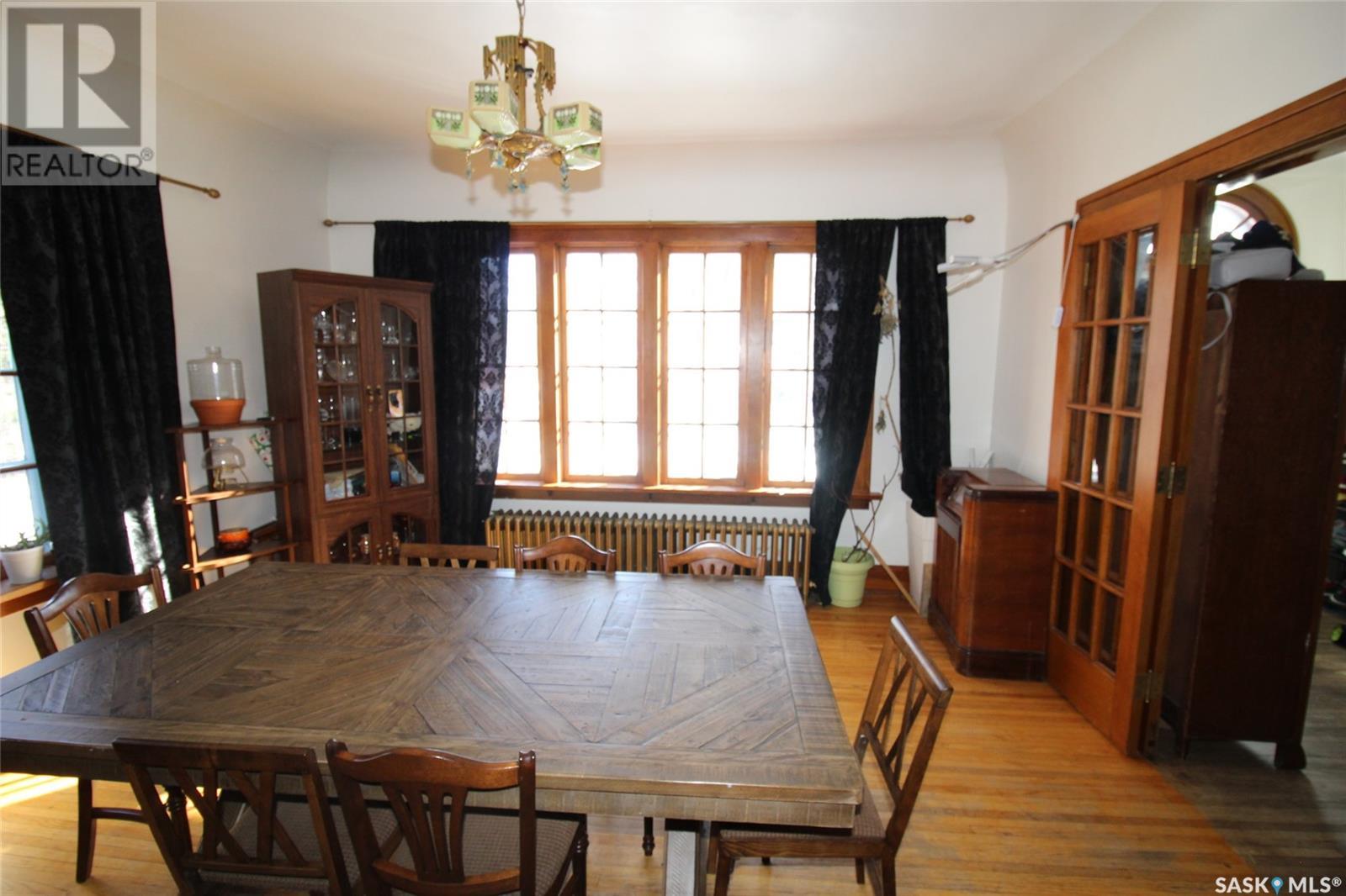 215 7th Avenue E, Shaunavon, Saskatchewan  S0N 2M0 - Photo 9 - SK013088