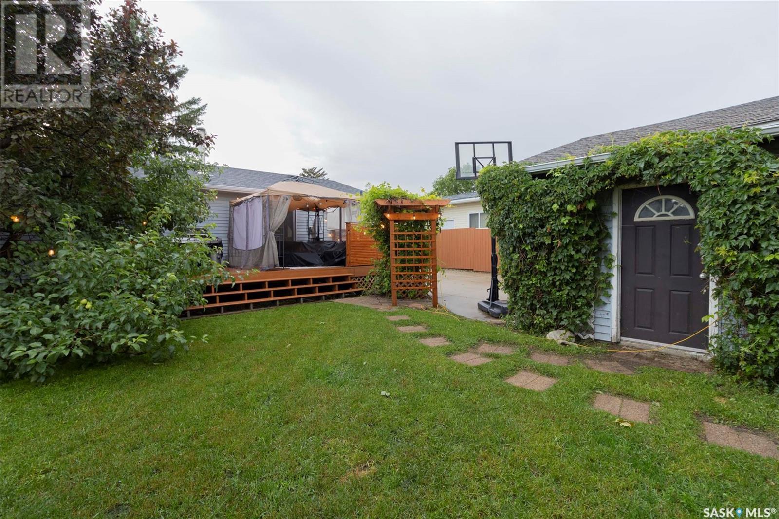 Property at 237 Guelph CRESCENT image 5