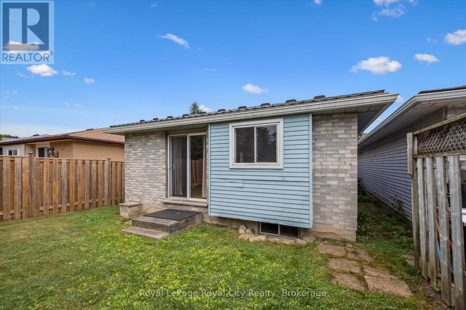 289 Strathallan Street, Centre Wellington, Ontario  N1M 3L6 - Photo 28 - X12293889