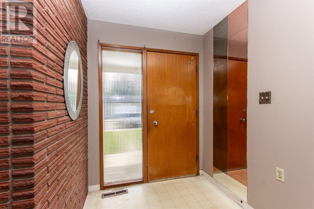 Property at 17 Stirling Close image 2