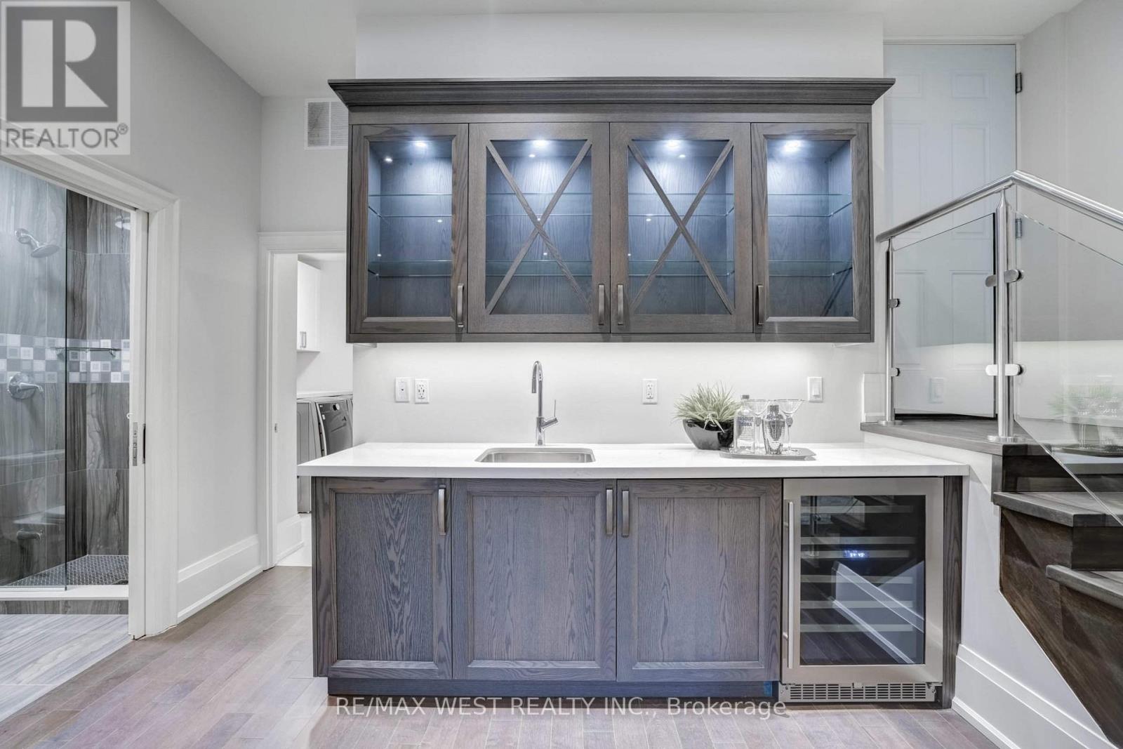 352b Lawrence Avenue W, Toronto, Ontario  M5M 1B7 - Photo 19 - C12293854