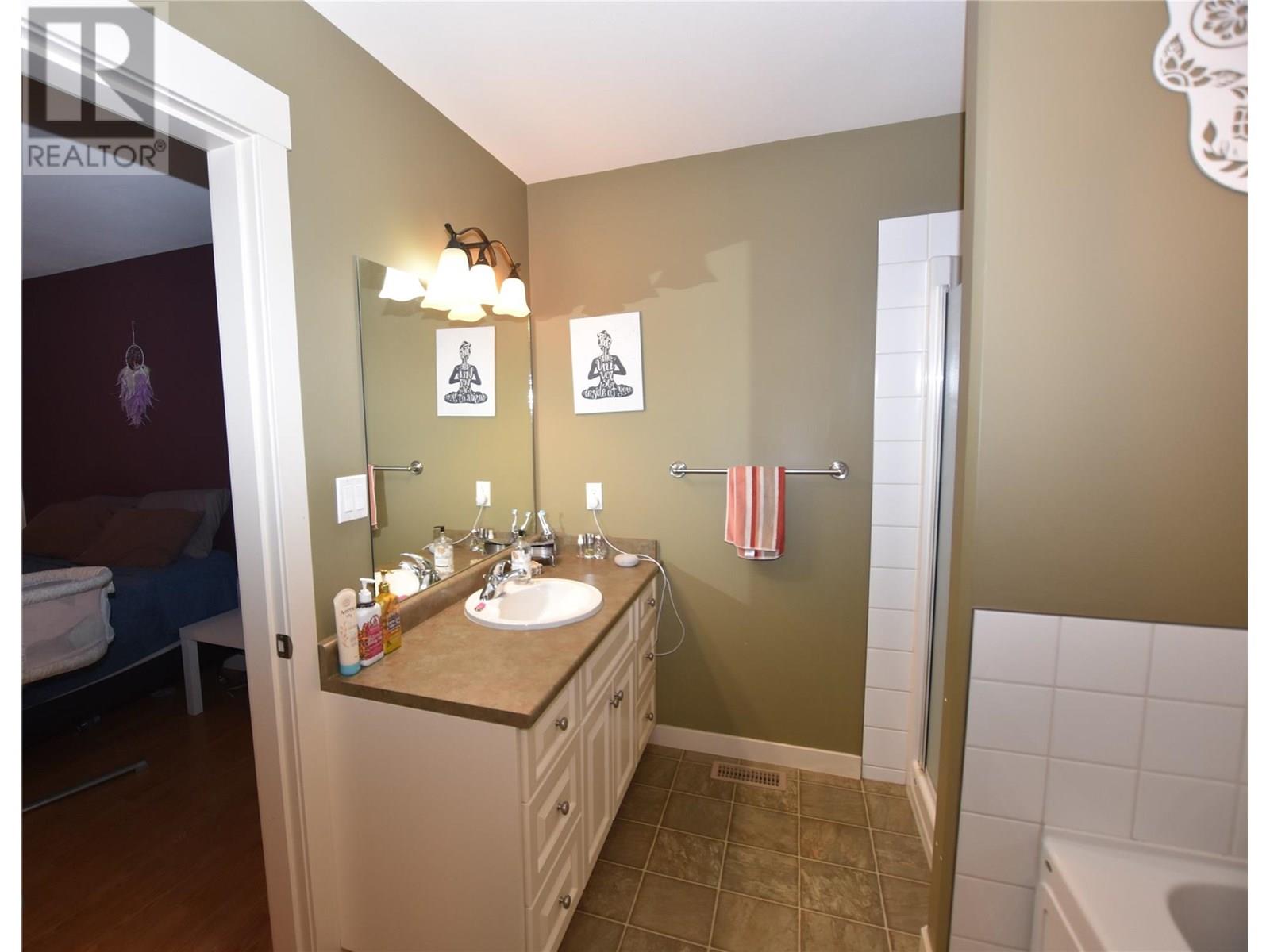 458 Ibis Avenue, Vernon, British Columbia  V1H 2A1 - Photo 33 - 10356434