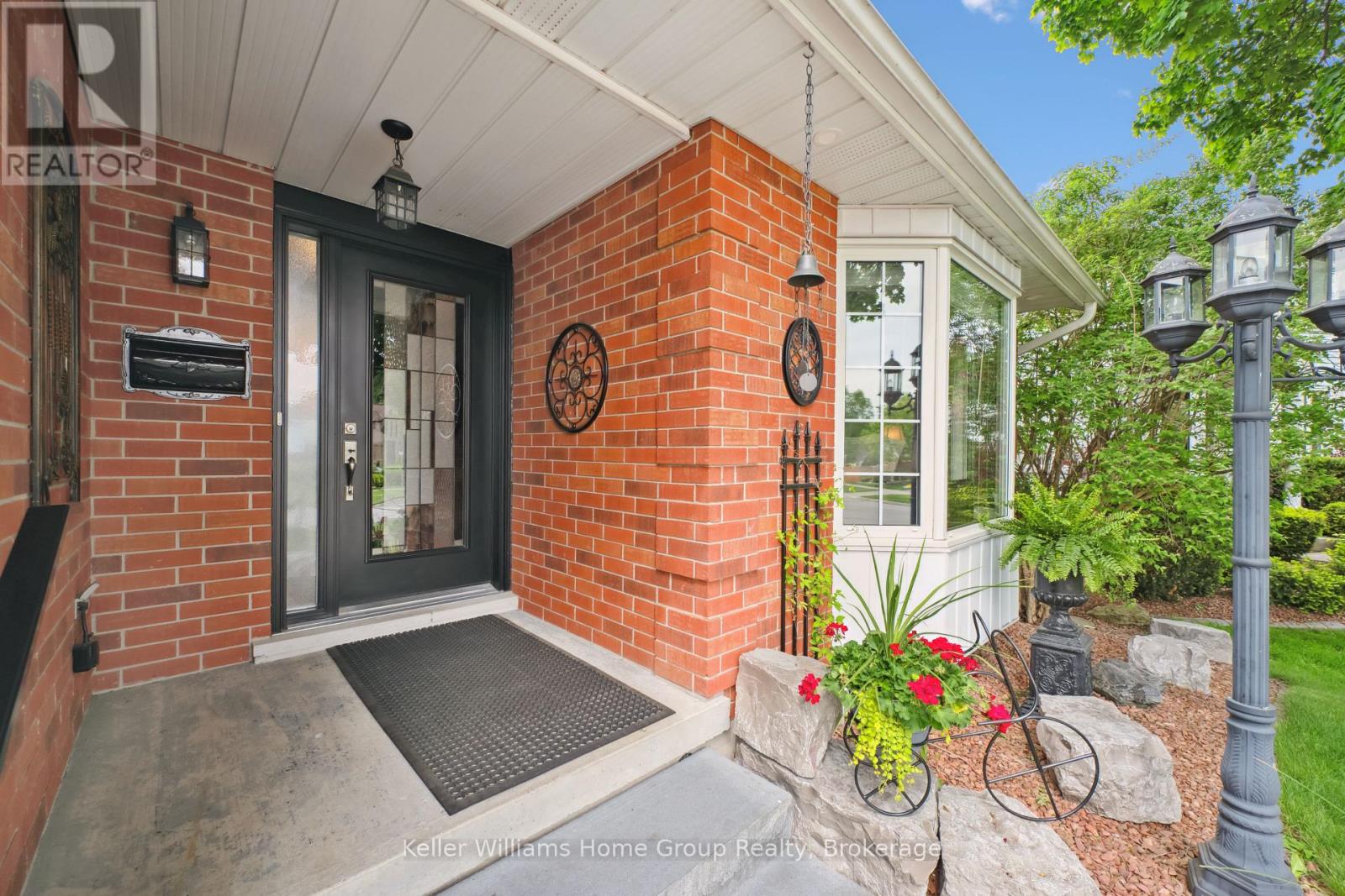 111 Woodborough Road, Guelph, Ontario  N1G 3L7 - Photo 6 - X12293984