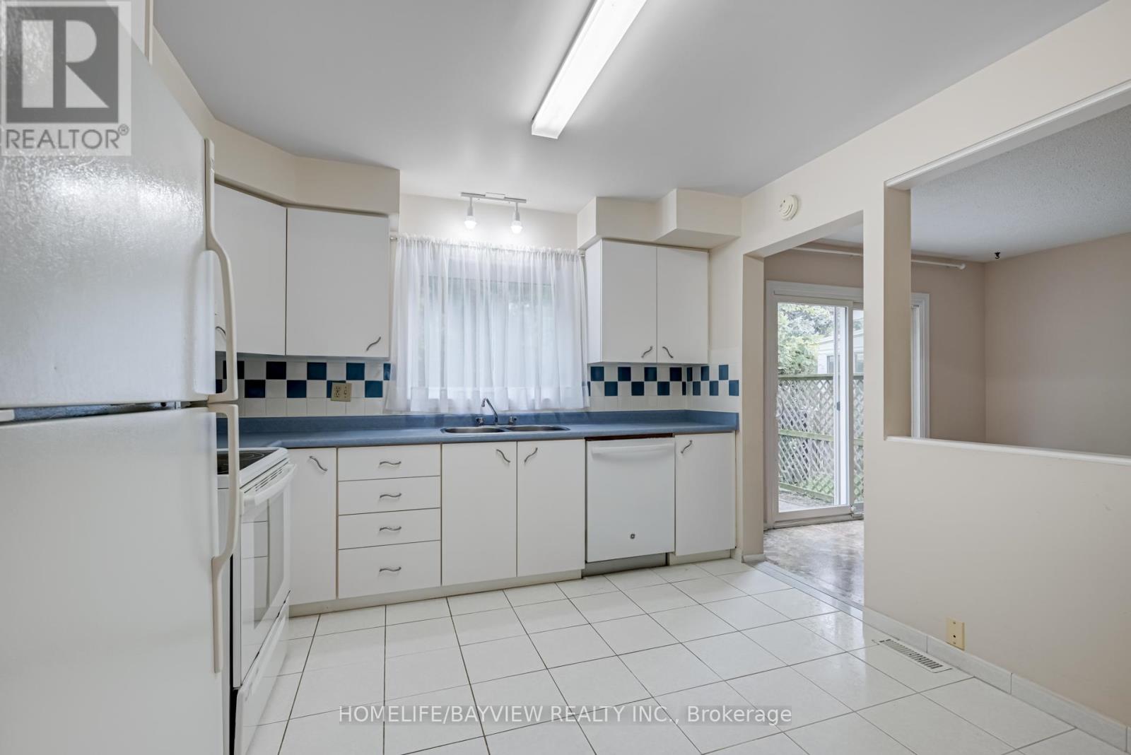 39 West Borough Street, Markham (Aileen-Willowbrook), Ontario  L3T 4V6 - Photo 10 - N12293908