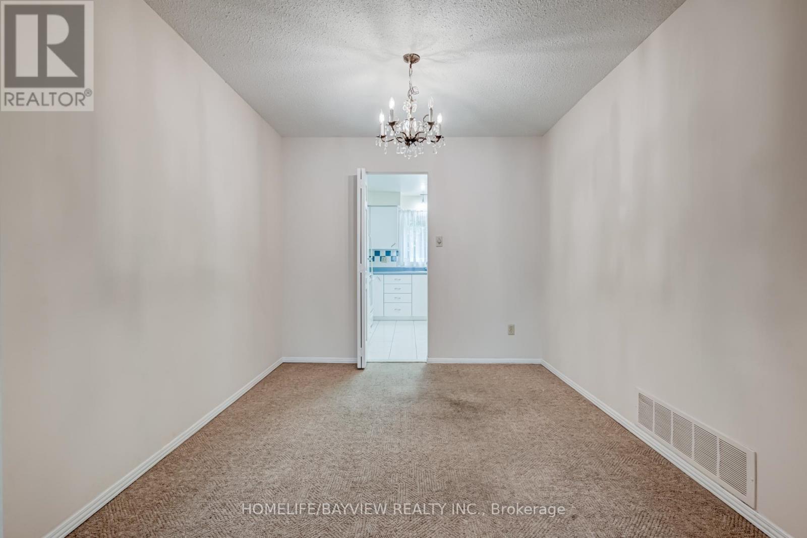 39 West Borough Street, Markham (Aileen-Willowbrook), Ontario  L3T 4V6 - Photo 16 - N12293908