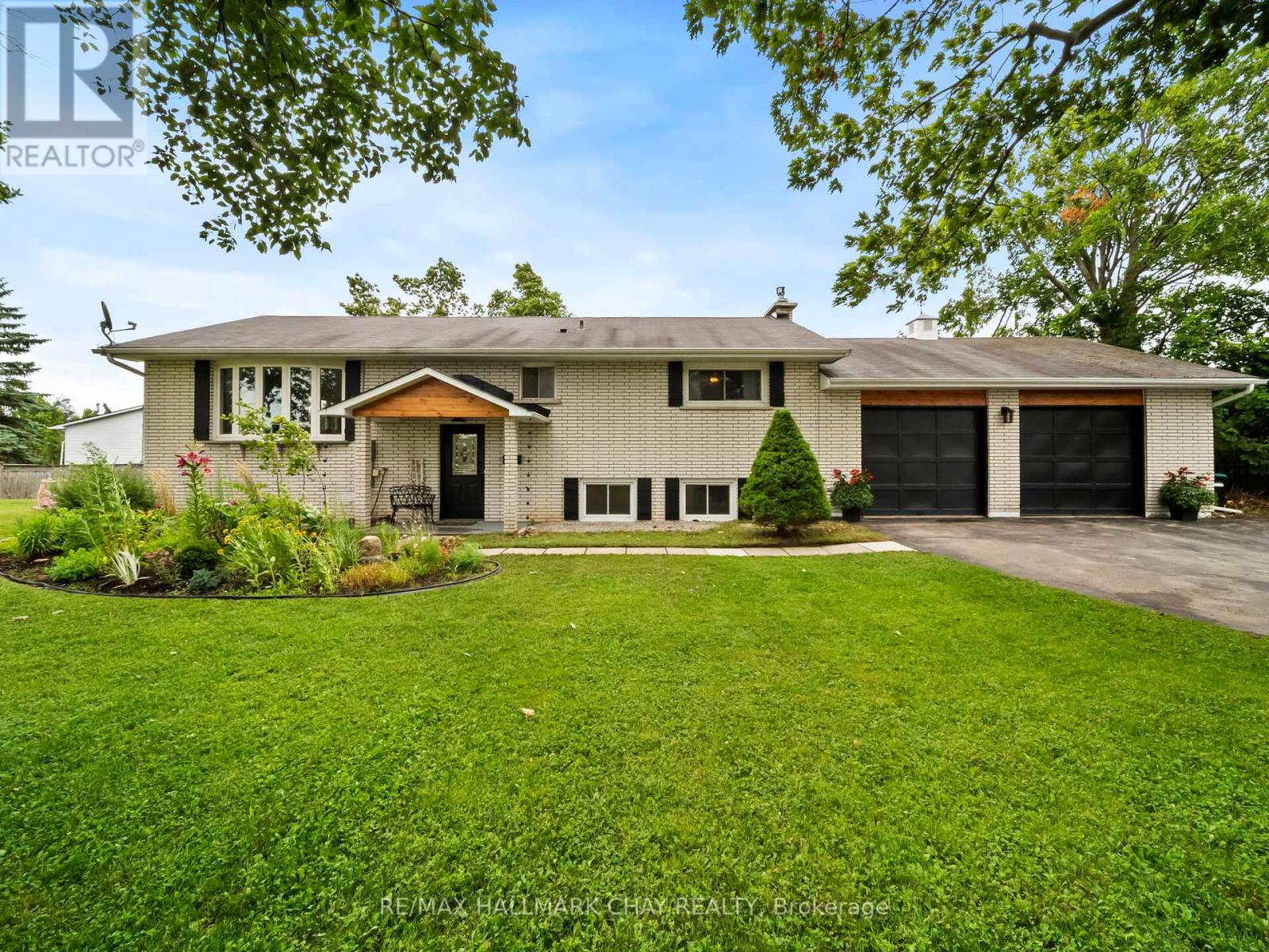 Property at 5 DEMONT DRIVE image 2