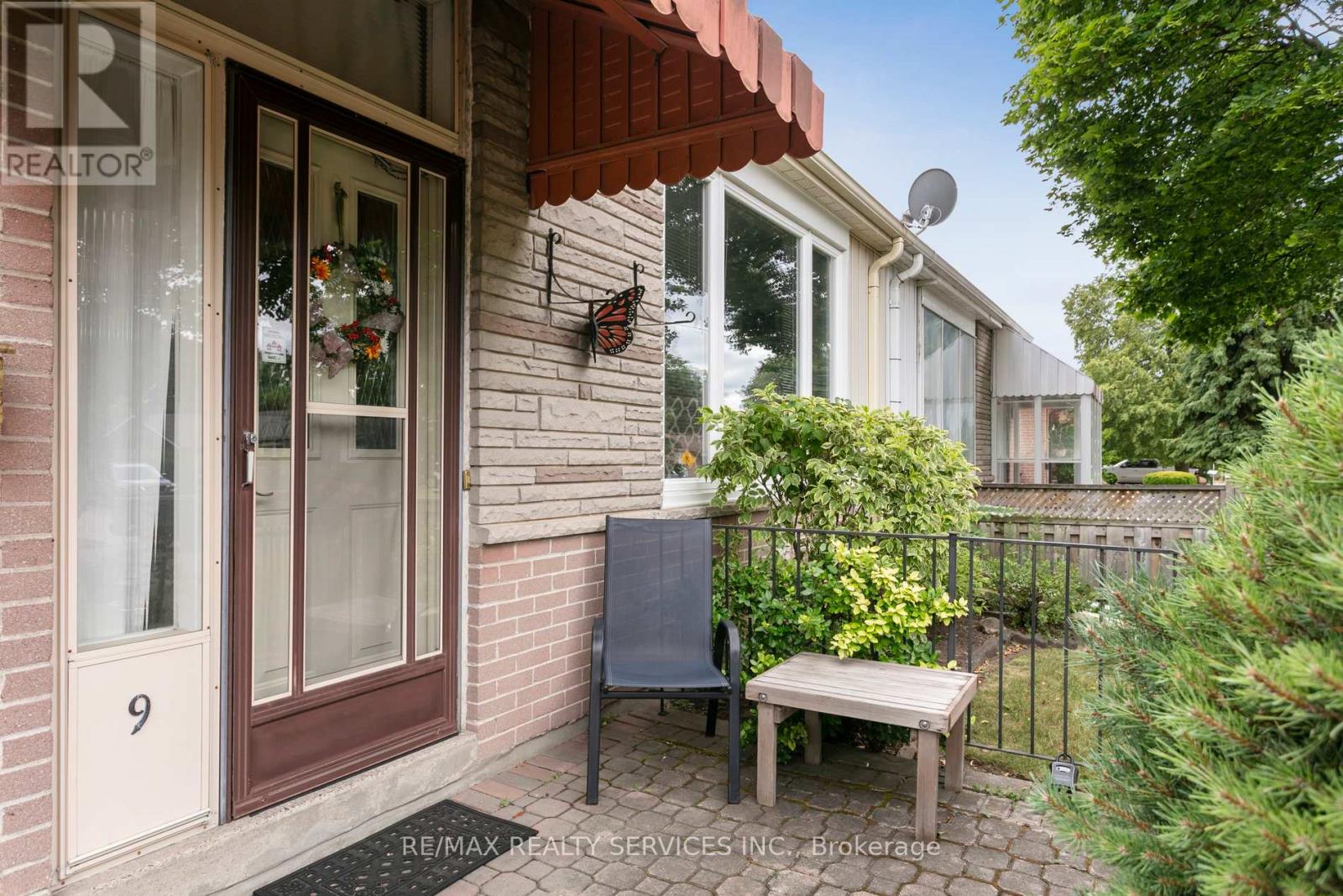 Property at 9 ALGONQUIN BOULEVARD image 5