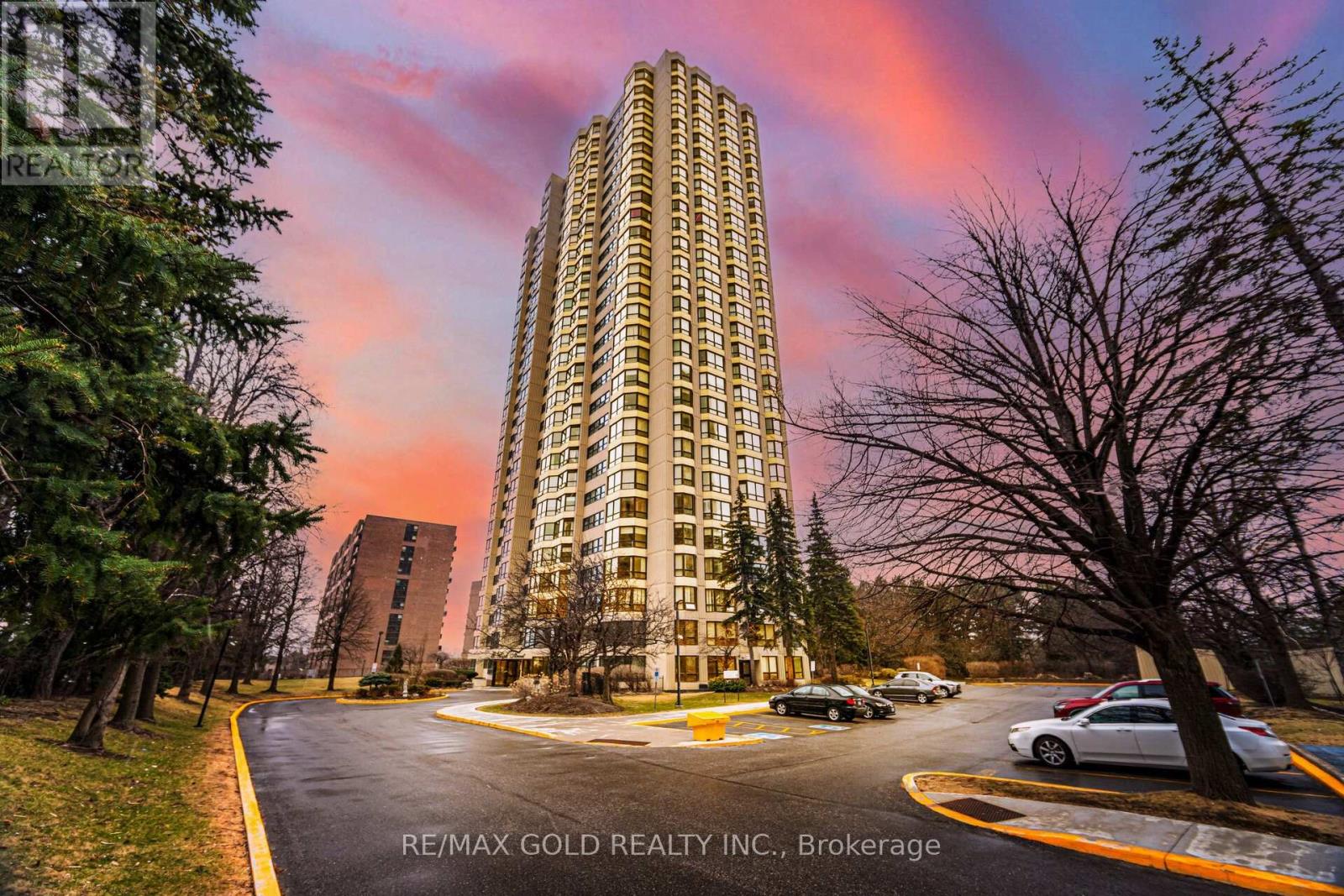 903 - 8 Lisa Street, Brampton, Ontario  L6T 4S6 - Photo 1 - W12293888