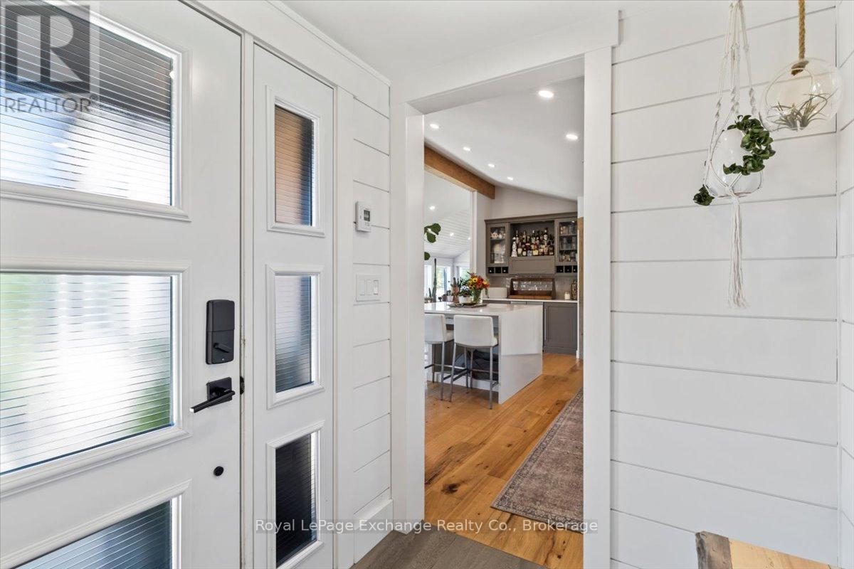 268 Saugeen Street, Saugeen Shores, Ontario N0H 2L0 - Photo 11 - X12267462