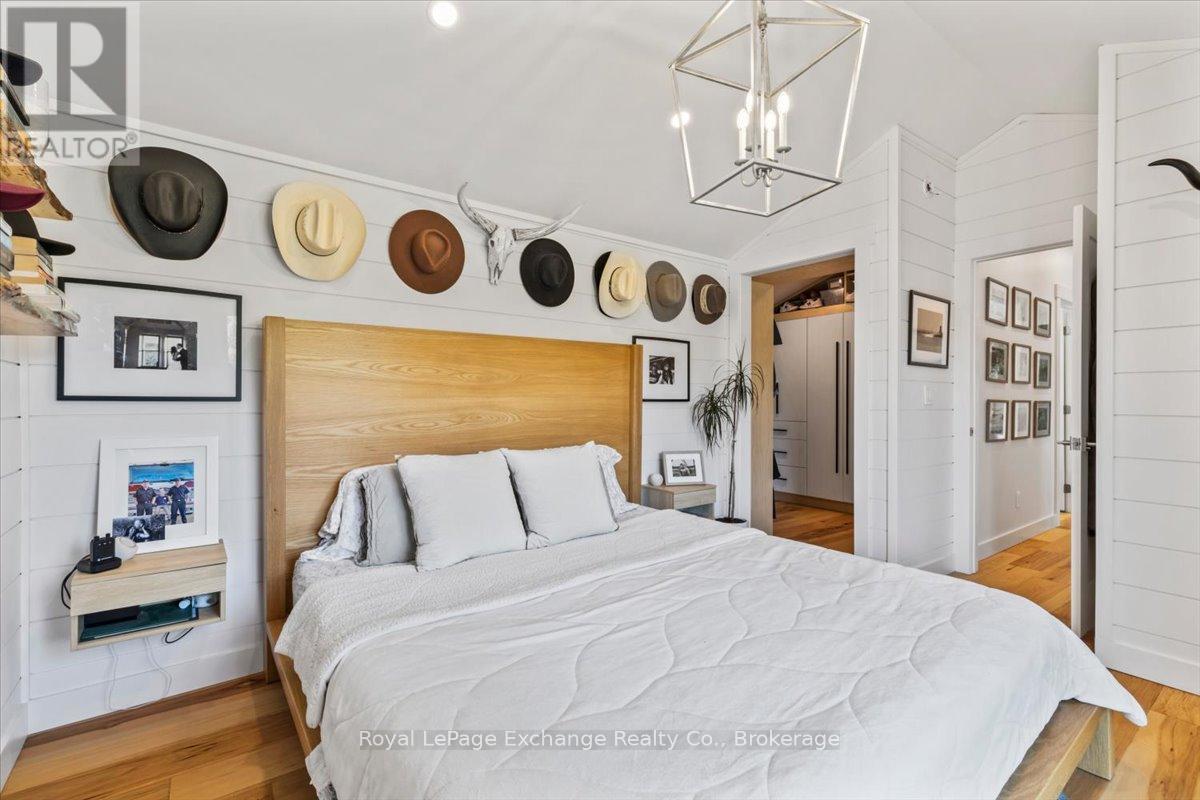 268 Saugeen Street, Saugeen Shores, Ontario N0H 2L0 - Photo 26 - X12267462