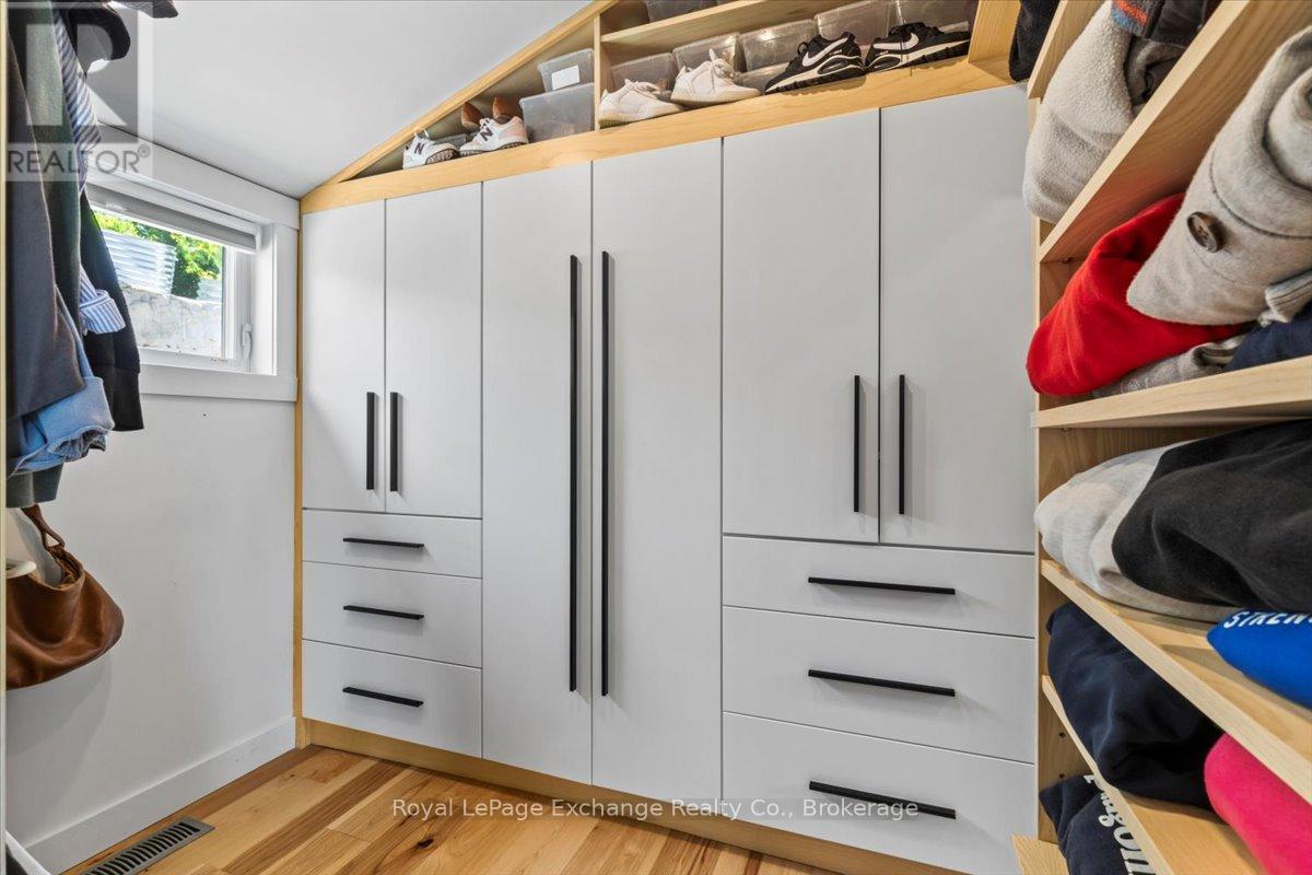 268 Saugeen Street, Saugeen Shores, Ontario N0H 2L0 - Photo 27 - X12267462