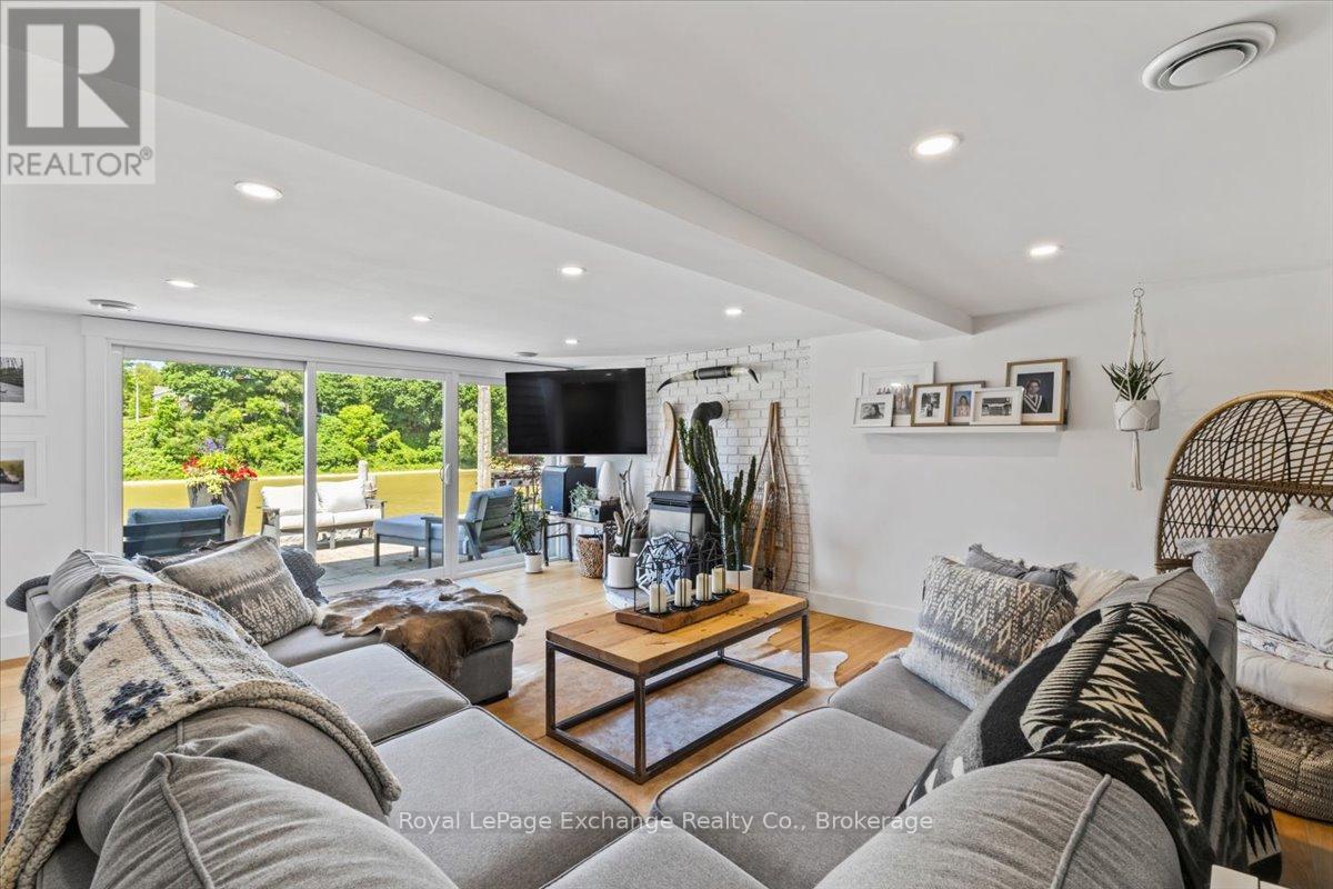 268 Saugeen Street, Saugeen Shores, Ontario N0H 2L0 - Photo 32 - X12267462