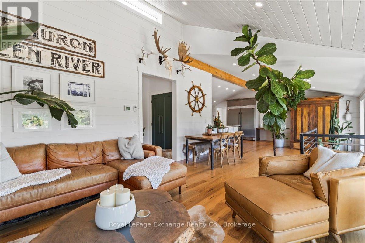 268 Saugeen Street, Saugeen Shores, Ontario N0H 2L0 - Photo 29 - X12267462