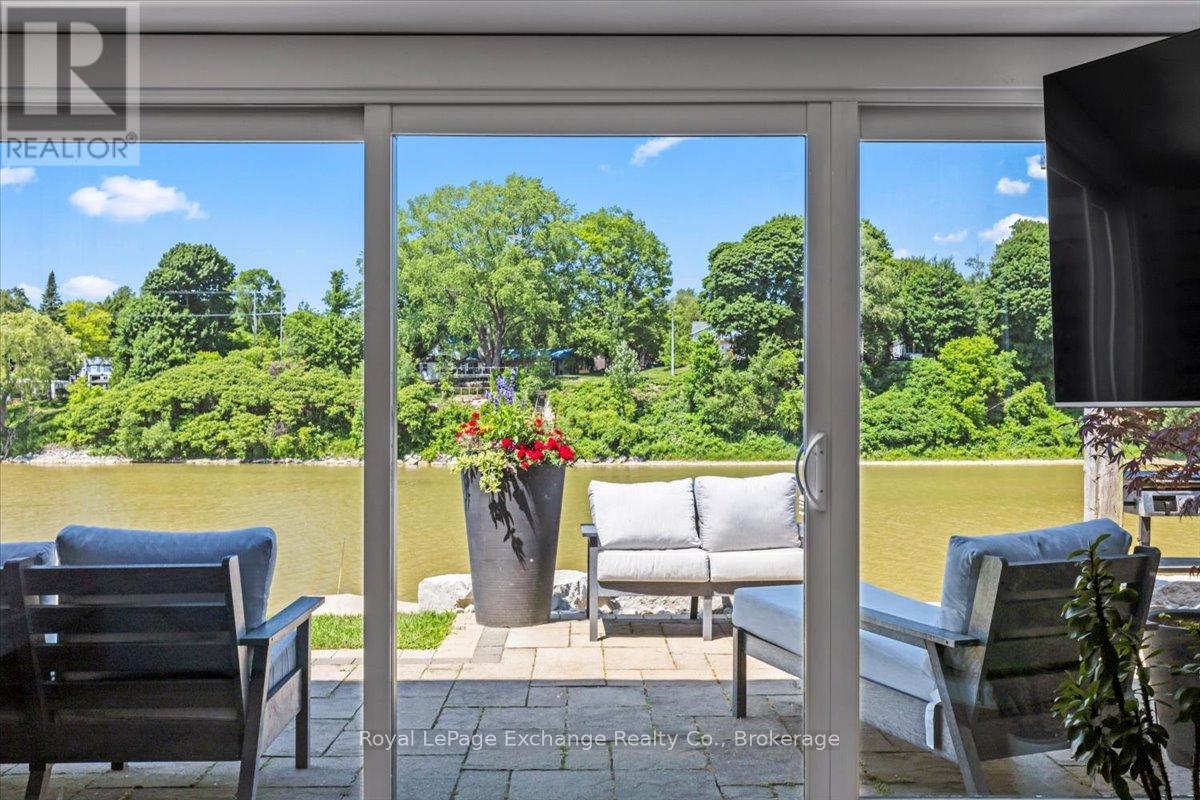 268 Saugeen Street, Saugeen Shores, Ontario N0H 2L0 - Photo 33 - X12267462