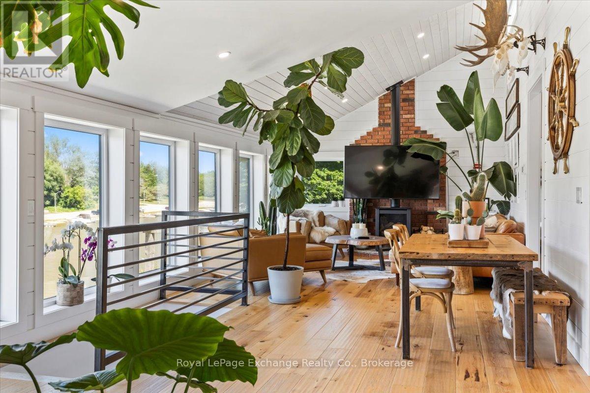 268 Saugeen Street, Saugeen Shores, Ontario N0H 2L0 - Photo 30 - X12267462