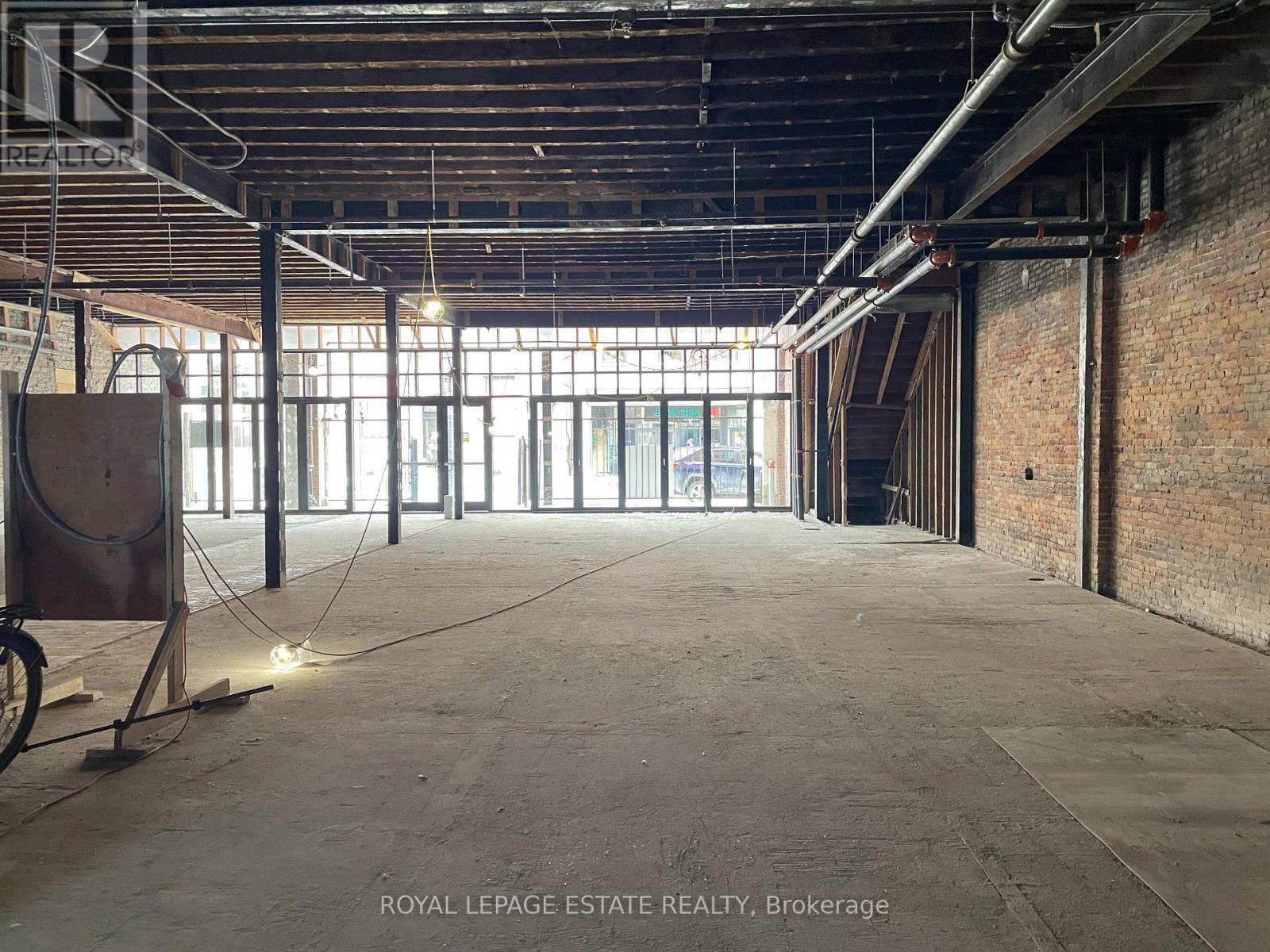 232 Front Street, Belleville (Belleville Ward), Ontario  K8N 5K4 - Photo 10 - X12293789