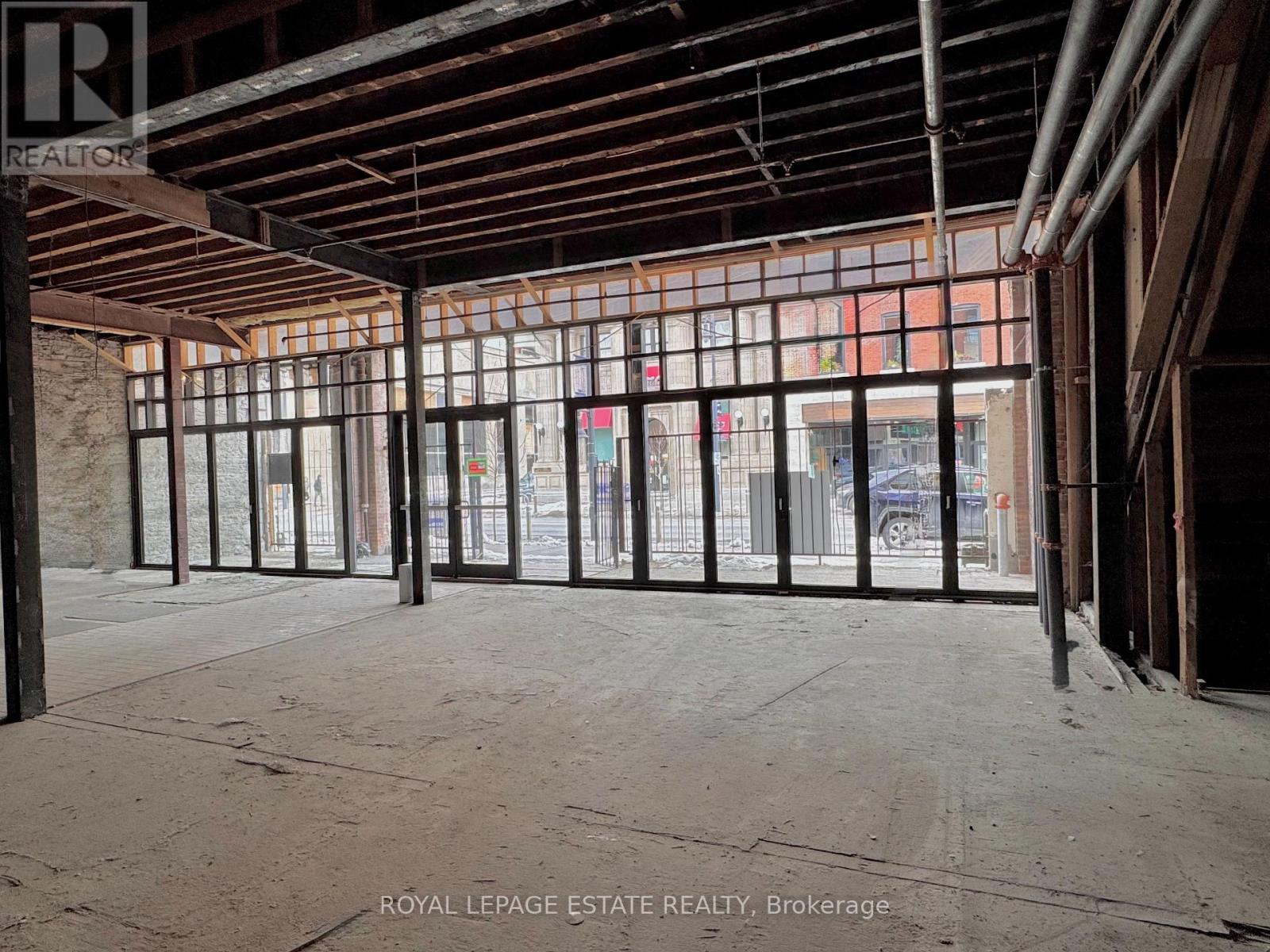 232 Front Street, Belleville (Belleville Ward), Ontario  K8N 5K4 - Photo 4 - X12293789