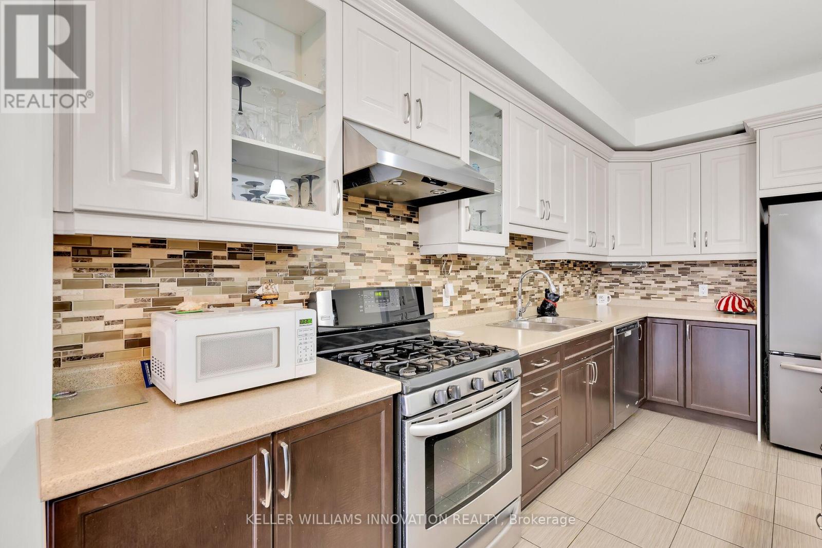 16 Brookside Terrace, West Lincoln, Ontario L0R 2A0 - Photo 9 - X12293797